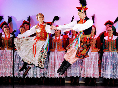 polish folk dancing