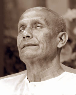 Guru Chinmoy goes into a trance