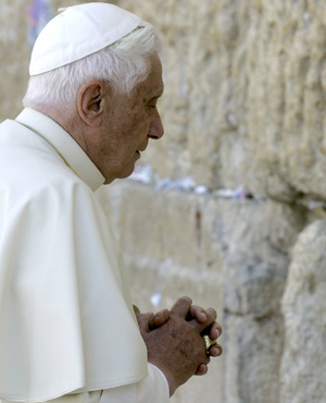 Benedict prays at the Wailing Wall