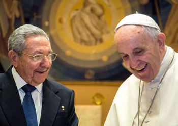 Raul CAstro meets Francis