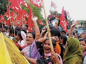 Green and red protest in Delhi