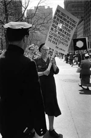 Dorothy Day picketing