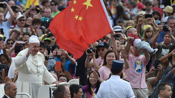 Chinese Communist Flag at the Vatican 1 