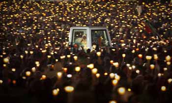 Catholic Crowds Fatima