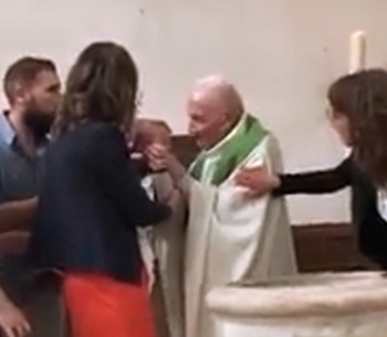 Slap at baptism - France 2