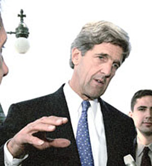 E006_Kerry.jpg - 41952 Bytes